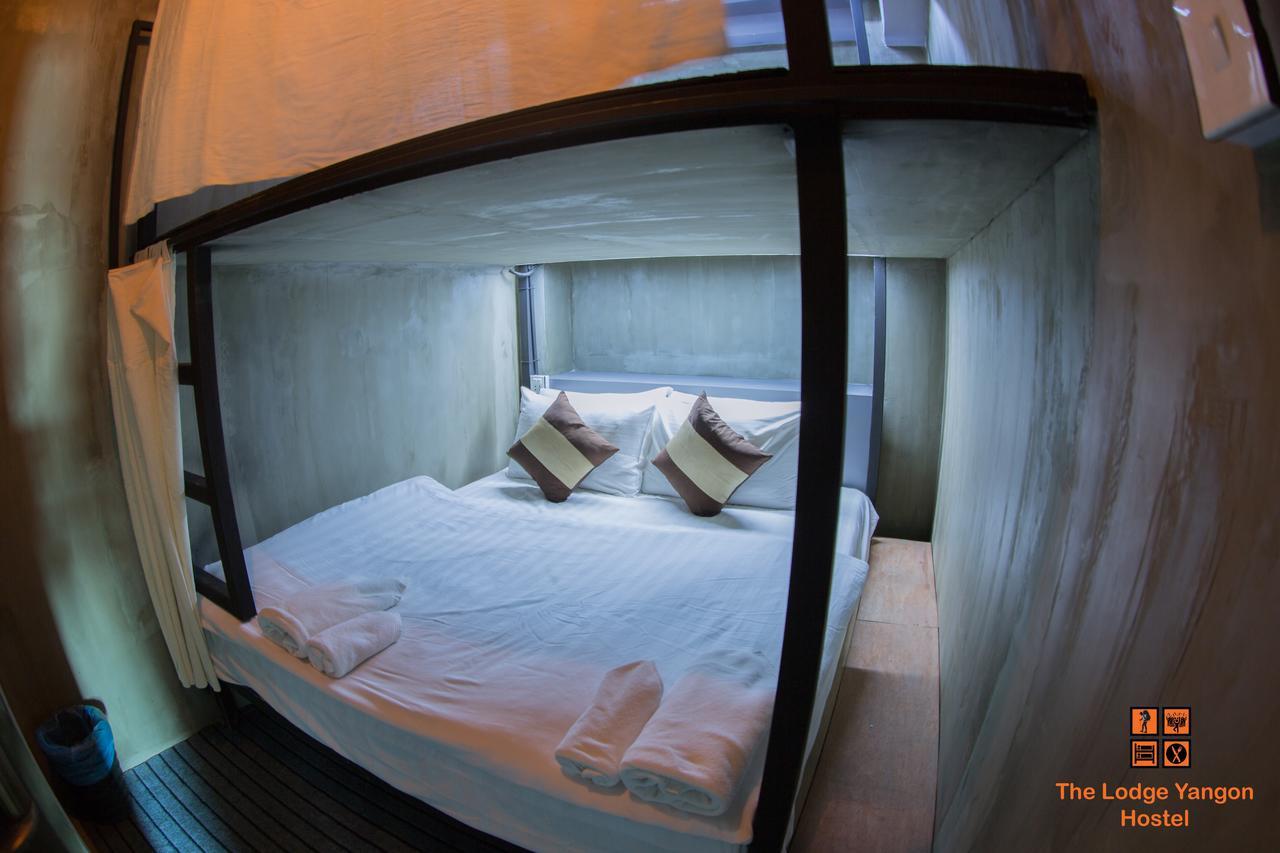 The Lodge Yangon Hostel Exterior foto