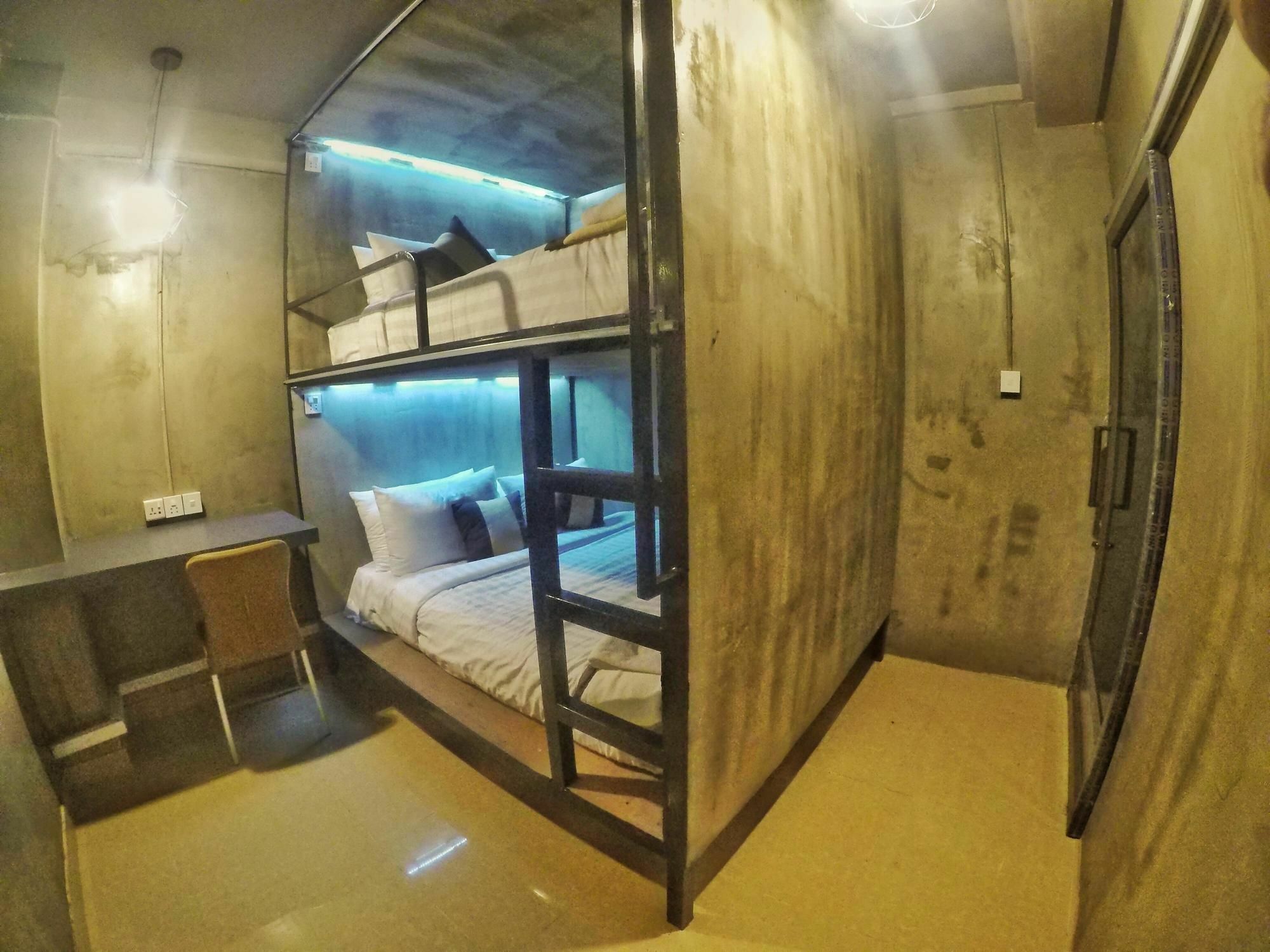 The Lodge Yangon Hostel Exterior foto
