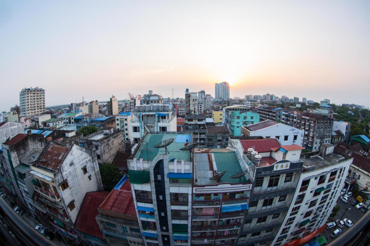 The Lodge Yangon Hostel Exterior foto